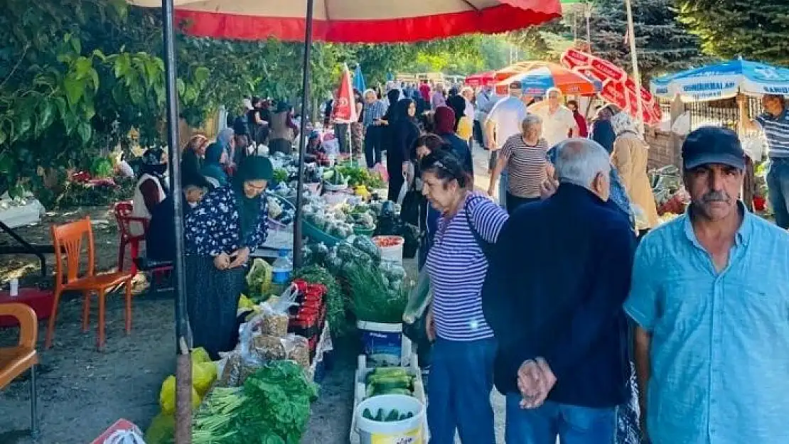 'Bu köyde  kadınlar hem  üretip hem satıyor'