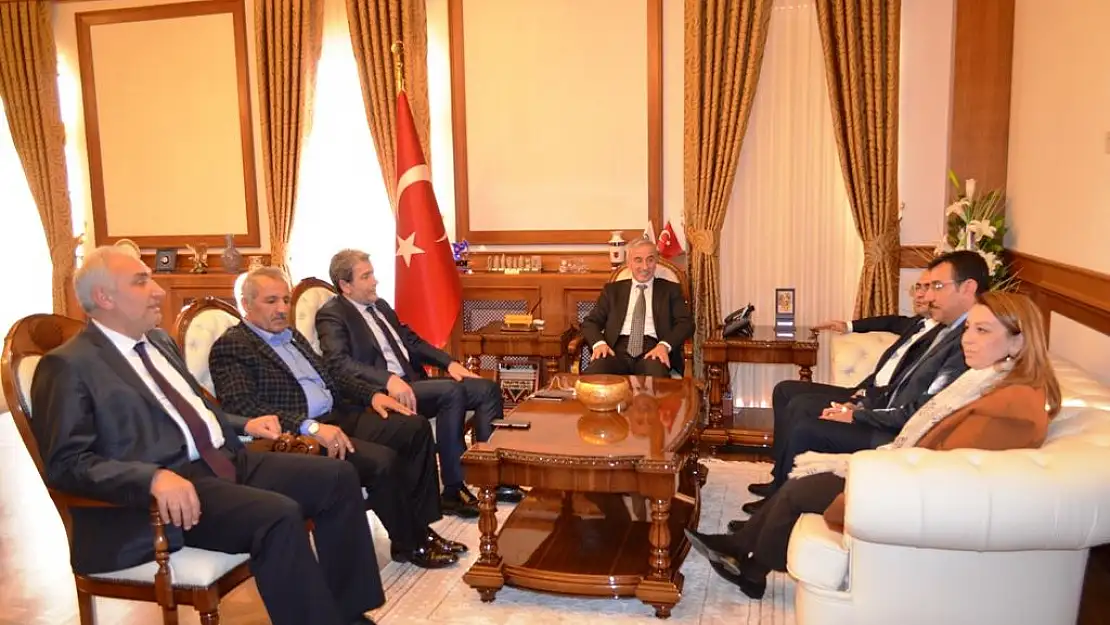  MİLLETVEKİLİ ADAYLARI VALİ KAMÇI'YI ZİYARET ETTİ
