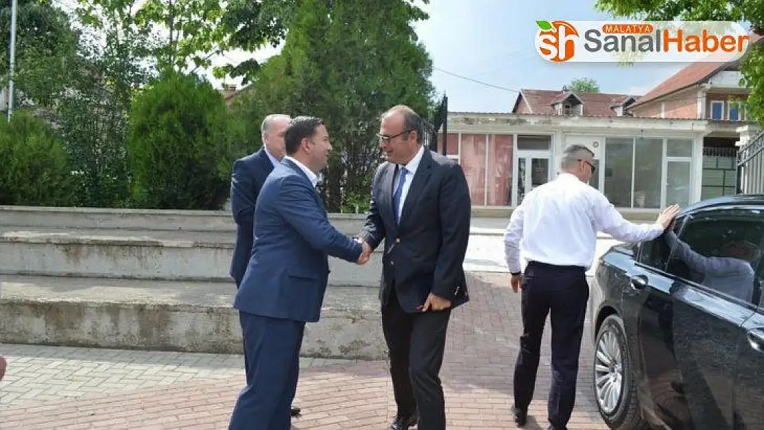 Büyükelçi Sakar'dan, Mamuşa Belediyesine geçmiş olsun ziyareti