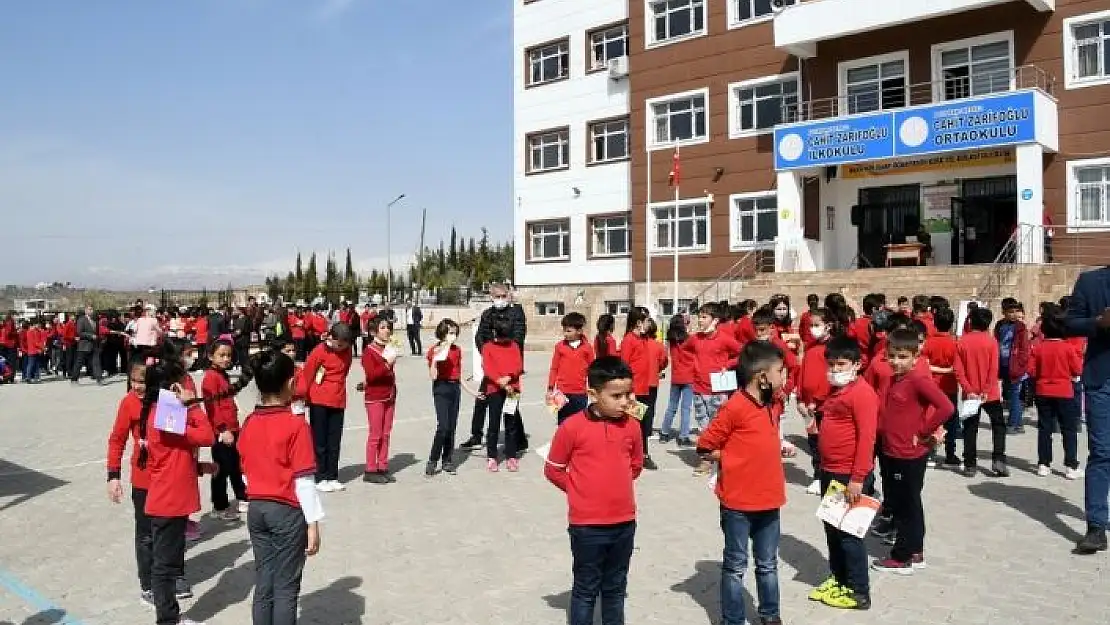 'Cahit Zarifoğlu İlk ve Ortaokulunda kitap okuma etkinliği'