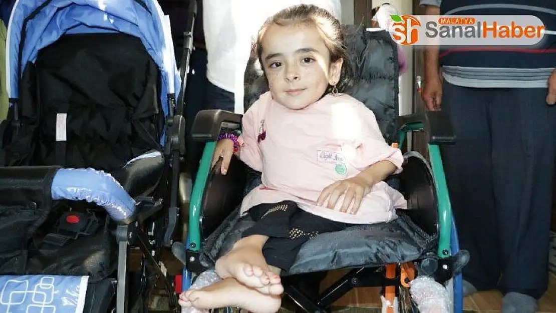 Cam kemik hastası kardeşlerin yüzü mavi kapakla güldü