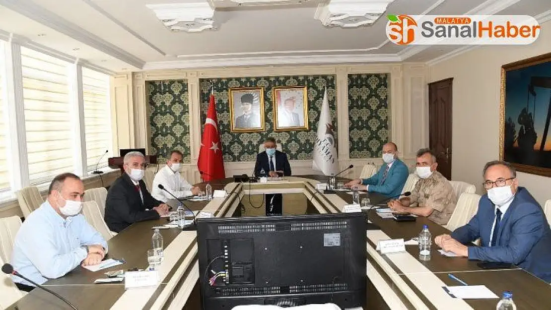 Camilerin ibadete açılmasıyla ilgili toplantı yapıldı