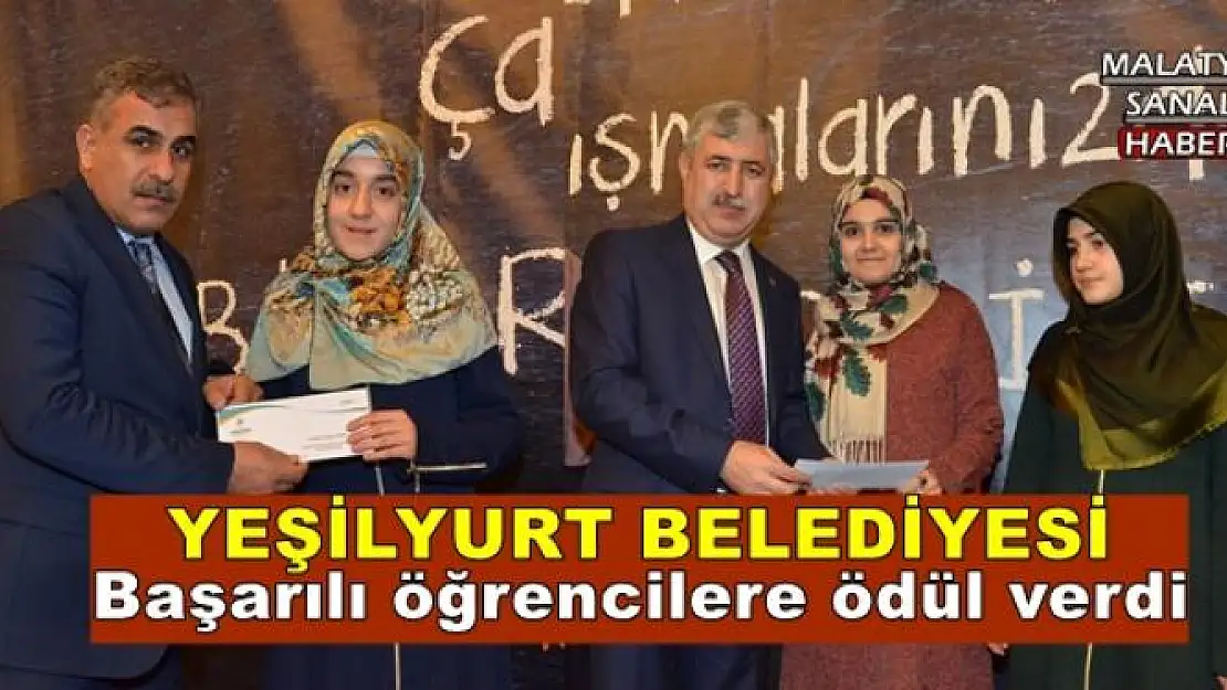 Yeşilyurt Belediyesi Başarılı öğrencilere ödül verdi