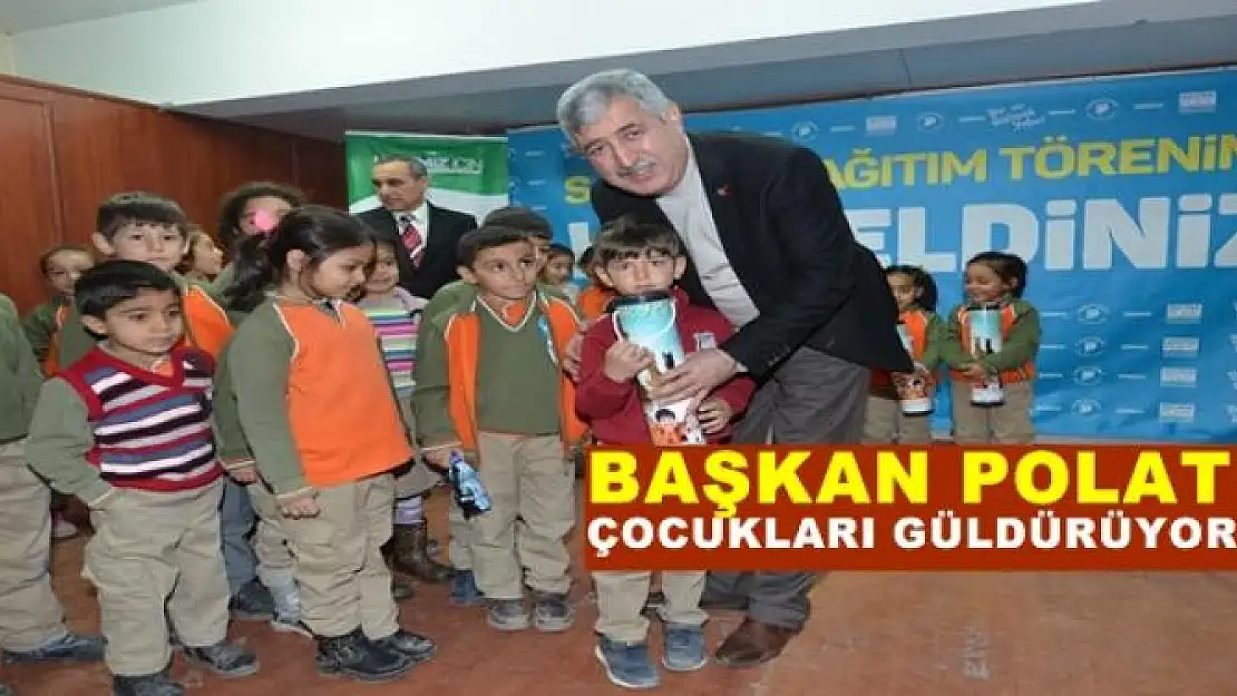 BAŞKAN POLAT ÇOCUKLARI GÜLDÜRÜYOR