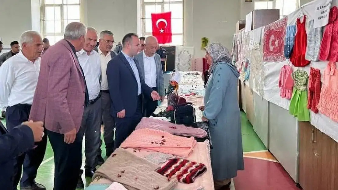 'Çelikhan´da yılsonu sergisi yapıldı'