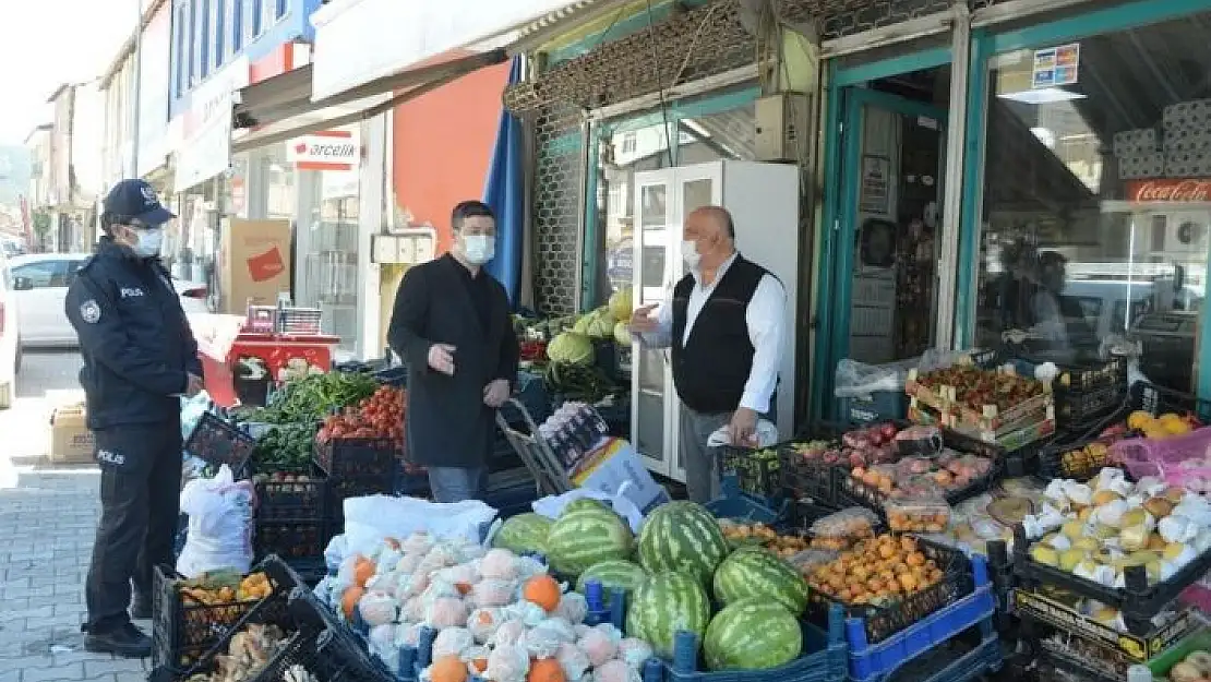 'Çelikhan Kaymakamı Uçar, esnafla bayramlaştı'