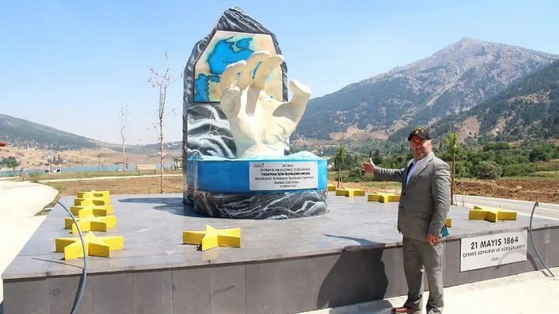 'Çerkes sürgünü anıtına ziyaretçi ilgisi'