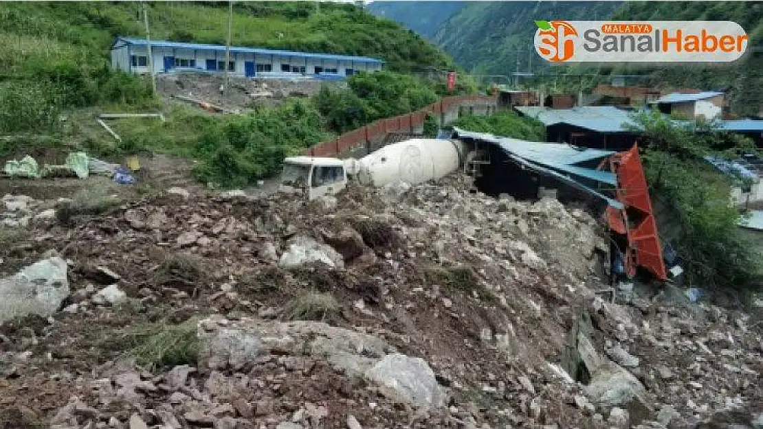 Çin'de heyelan: 17 kişi kayıp
