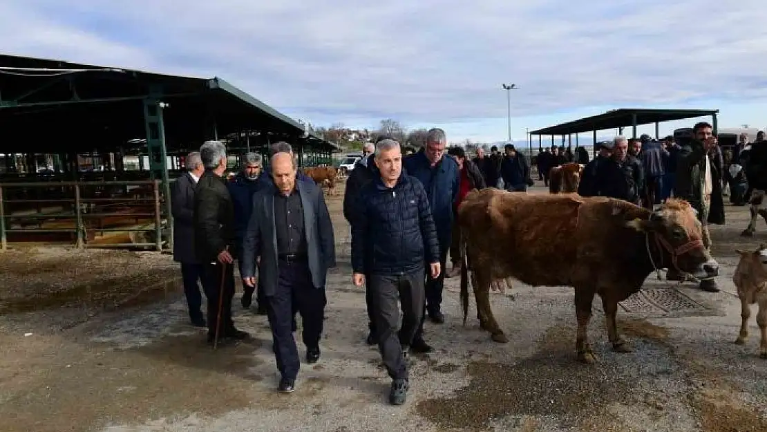 'Çınar: ''Esnaflarımızın fedakarlığı ve özverisi her türlü takdirin üzerindedir'''