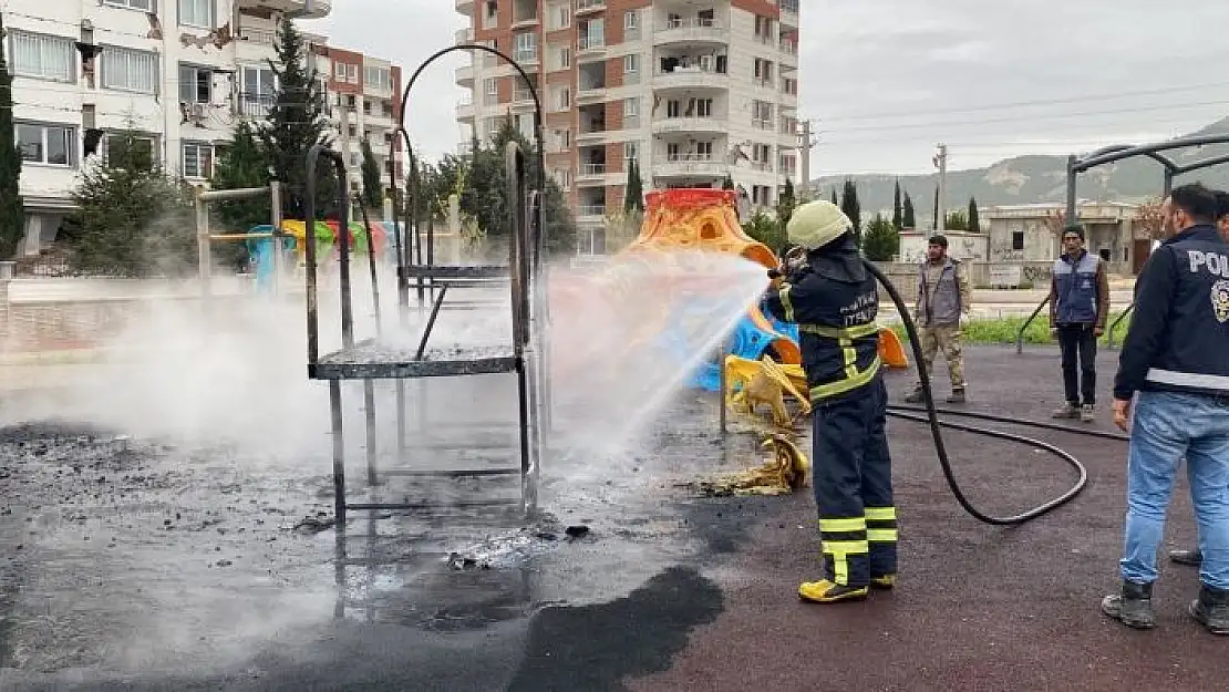 'Çocuk oyun alanında korkutan yangın'