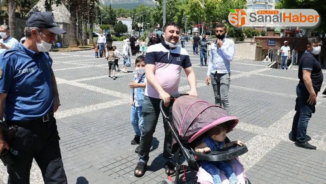 Çocuklara çarşı izni yok