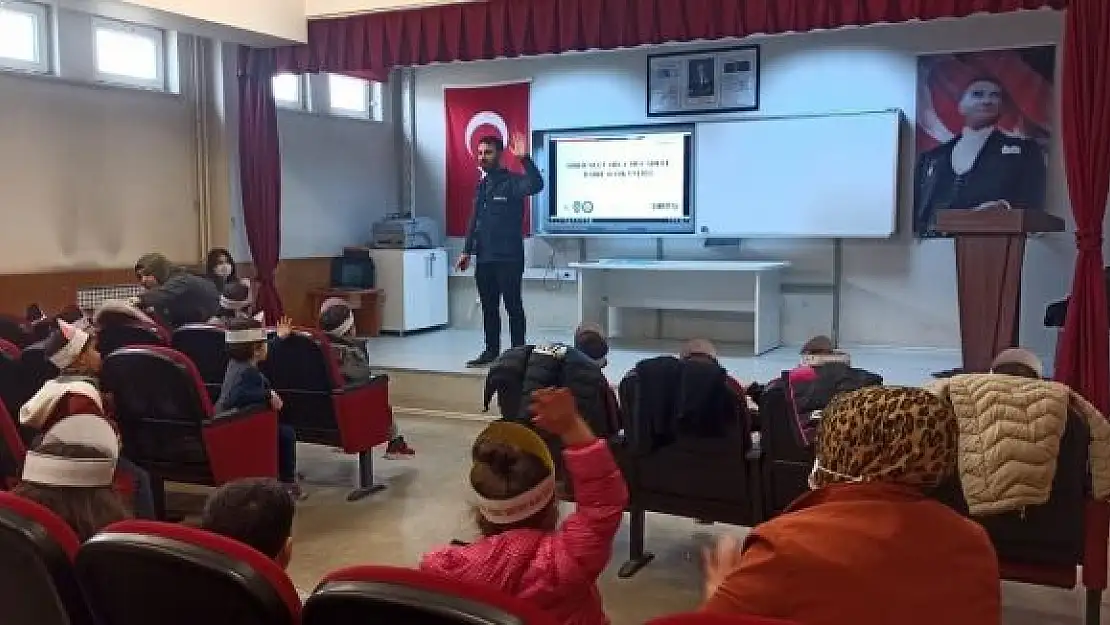 'Çocuklara güvenli internet kullanımı eğitimi'