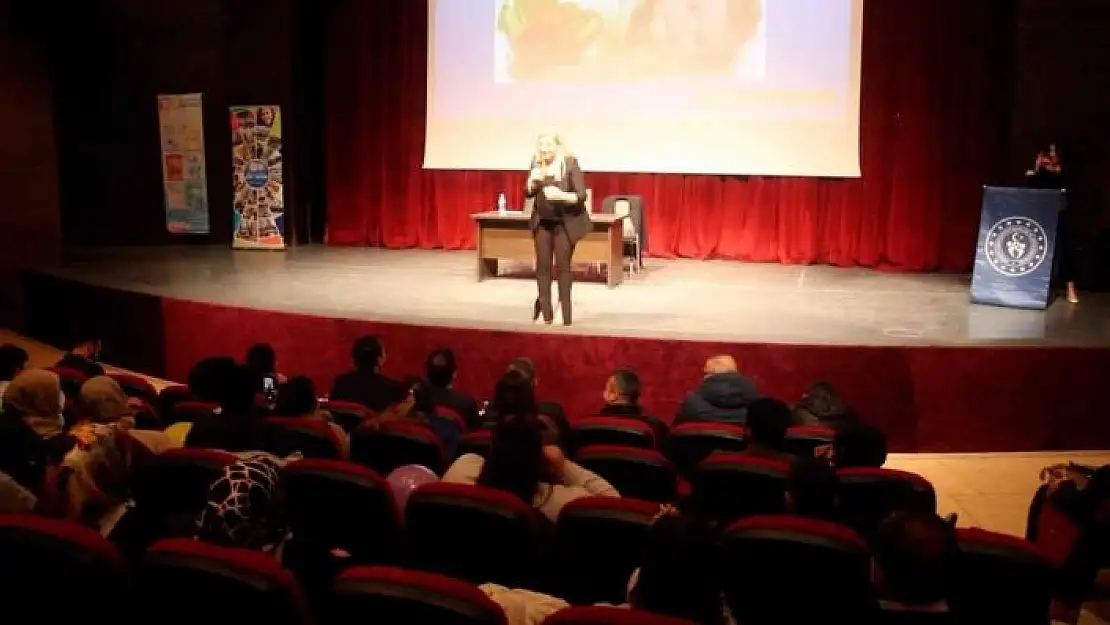 'Çocuklarda sağlıklı beslenme ve spor konferansı'