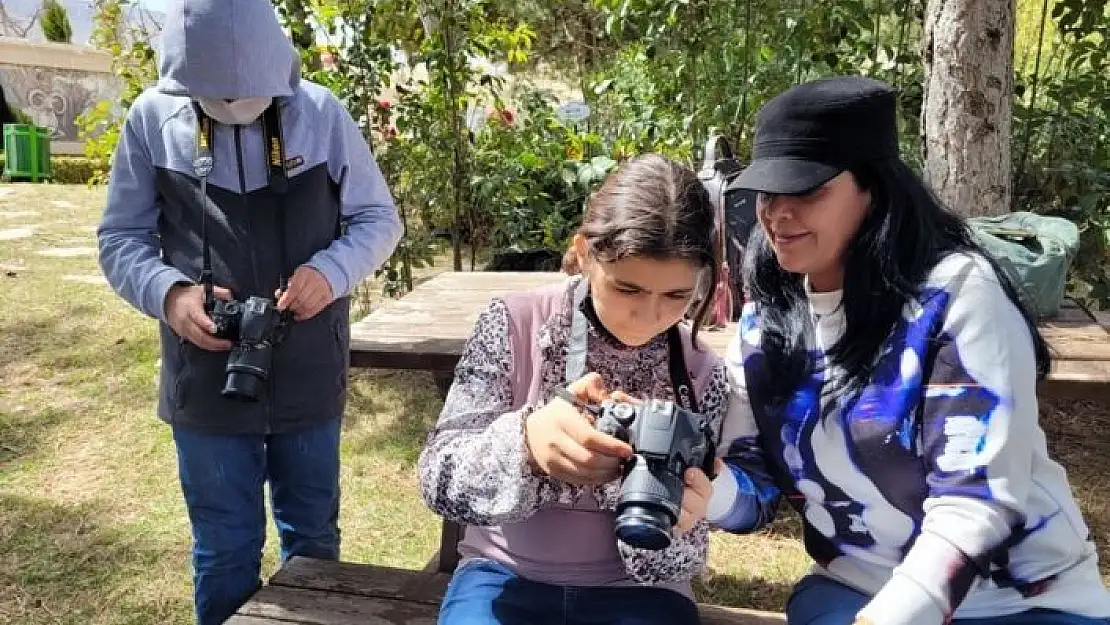 'Çocukların fotoğraf merakı'