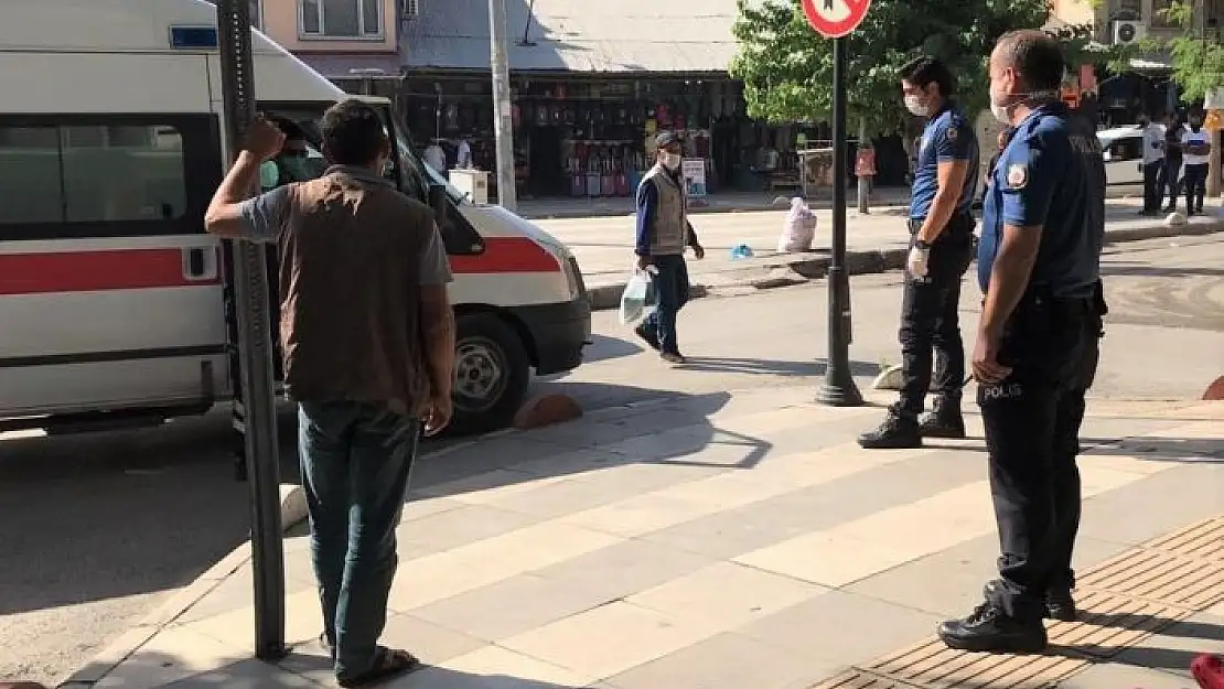 'Covidli hasta, karantinayı ihlal etti, meydanda polis tarafından yakalandı'