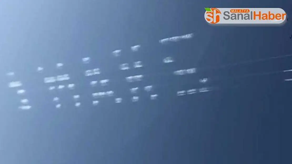 Cumhurbaşkanı Erdoğan'ın katıldığı fuarda Rus pilotlardan gösteri uçuşu