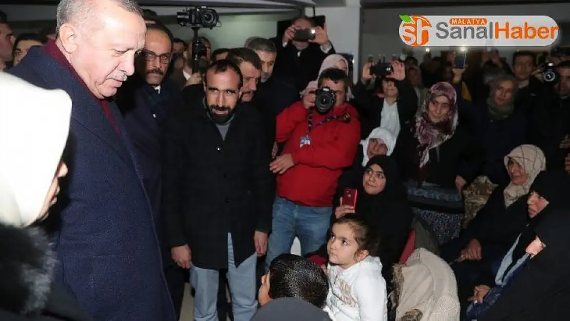 Cumhurbaşkanı Erdoğan Malatya'da deprem bölgesinde