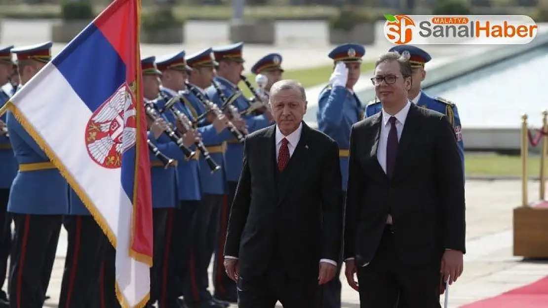 Cumhurbaşkanı Erdoğan, Sırbistan'da resmi törenle karşılandı