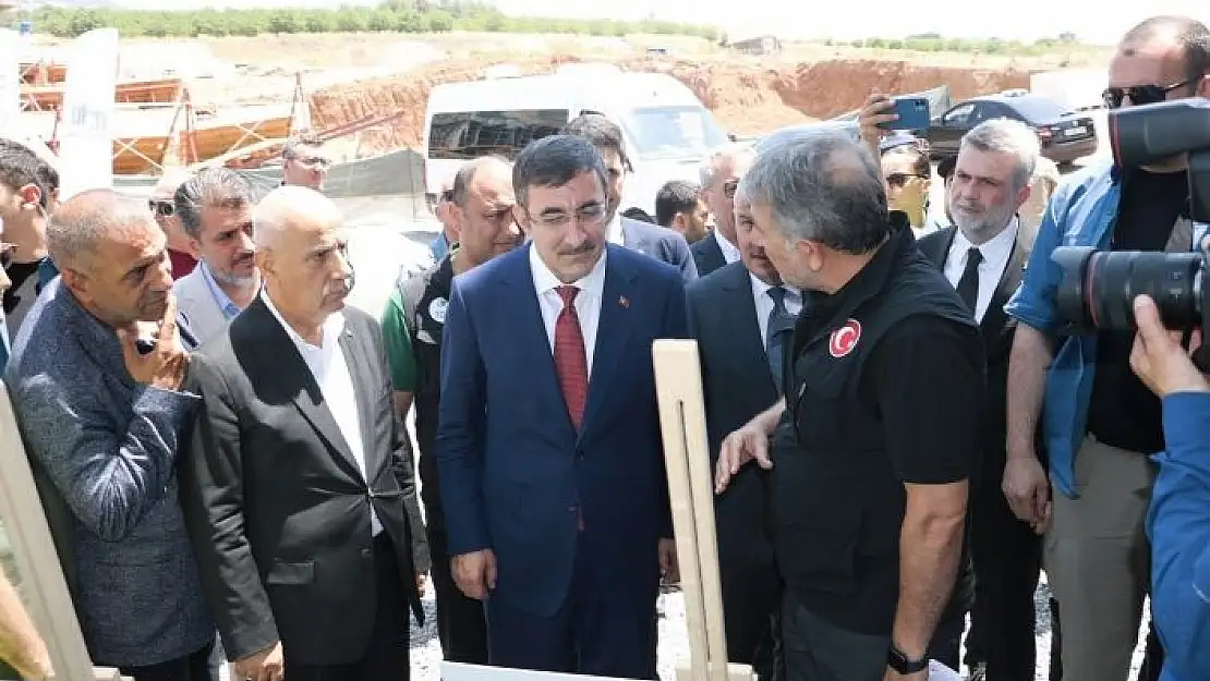 'Cumhurbaşkanı Yardımcısı Yılmaz: ''Afetlerin yaralarını hep birlikte sardık'''