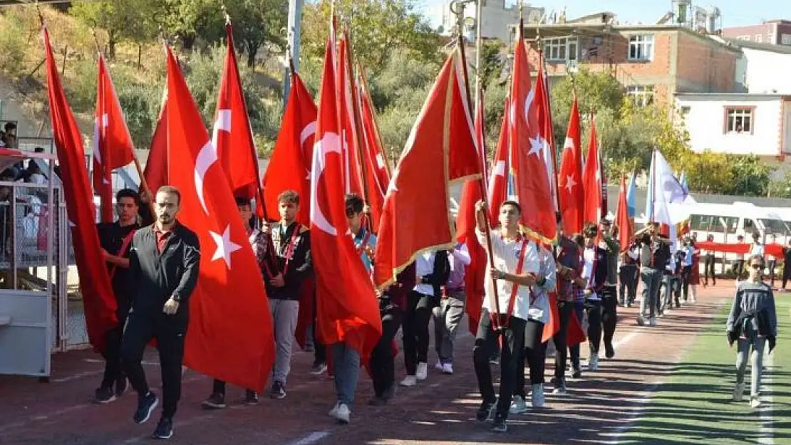 'Cumhuriyet Bayramı Besni´de coşku ile kutlandı'