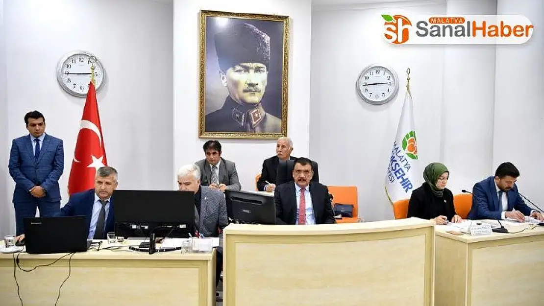 Cüneyt Arkın'a Malatya'dan fahri hemşerilik beratı