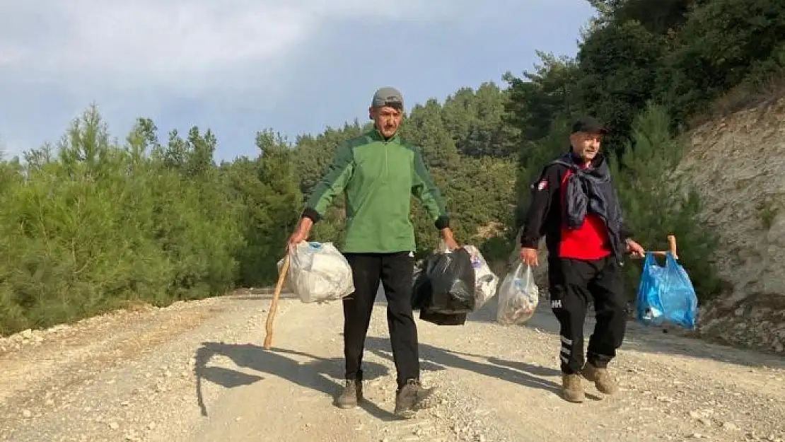 'Dağcılar hem spor yaptı hem çöp topladı'