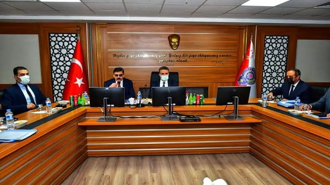 'Dağdeviren çalışmalarla ilgili Vali Baruş´a bilgi verdi'