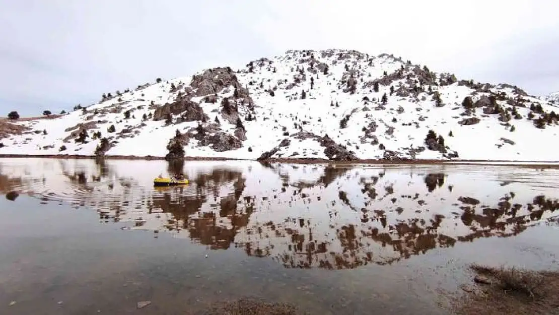 'Dağların zirvesindeki ''Karagöl'''