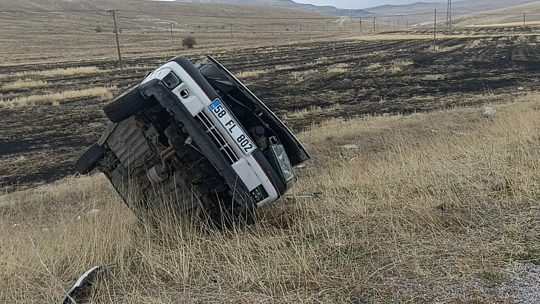 Darende yolculuğu kazayla bitti, 2'si çocuk 4 yaralı