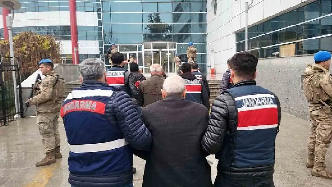 'DBP İl Eş başkanı ile 2 kişi tutuklandı'