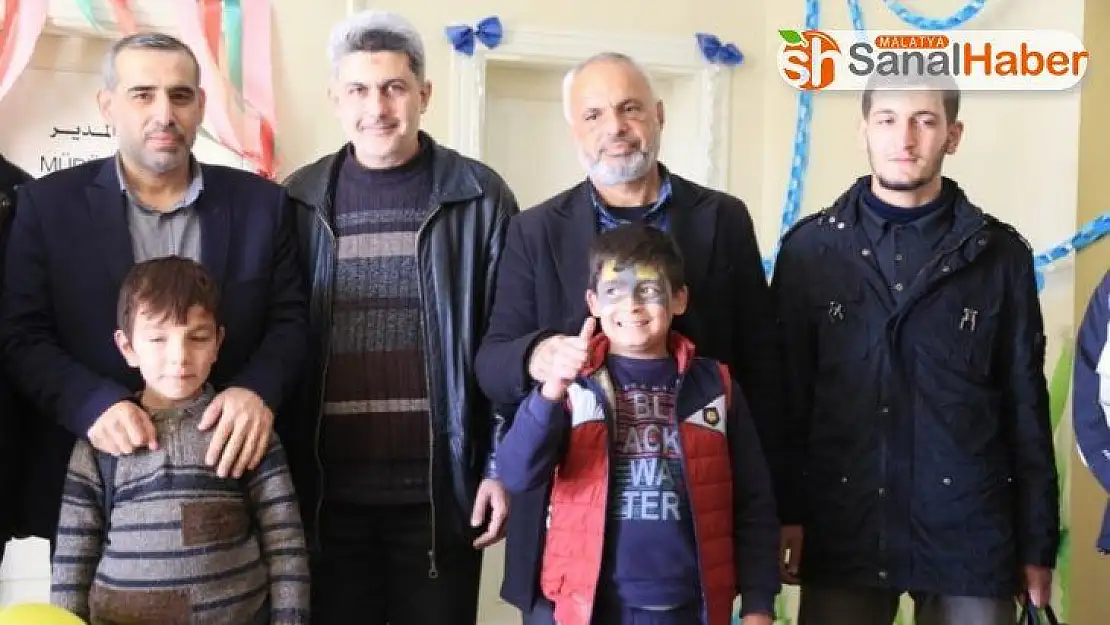 DEAŞ'ın izlerinin silindiği El-Bab'da örnek davranış