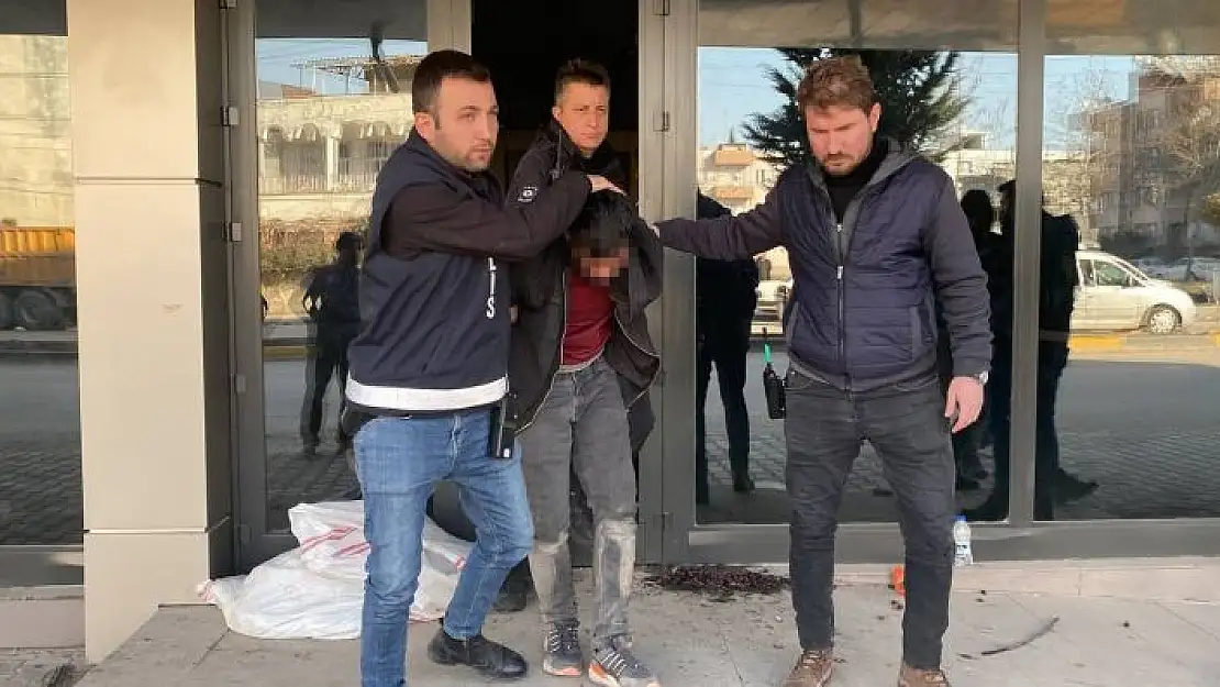 'Deprem bölgesinde hırsızlık yapan 2 şahıs yakalandı'