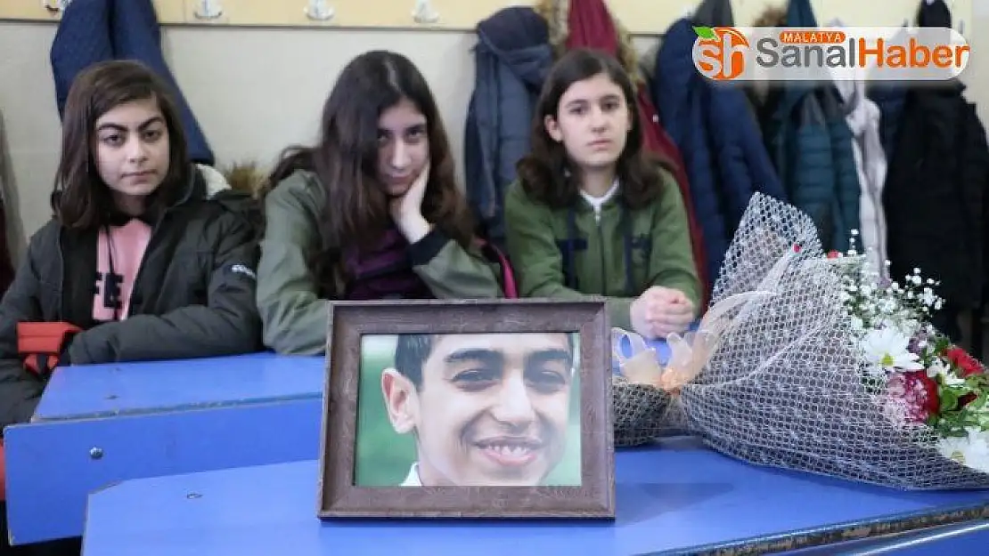 Deprem'de ölen Miraç Can'ın sınıfında hüzünlü ders