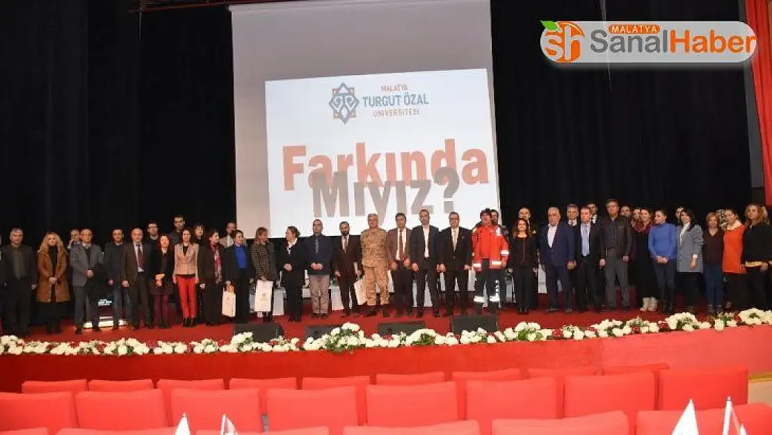 Deprem konulu 'Farkında mıyız'  paneli düzenlendi