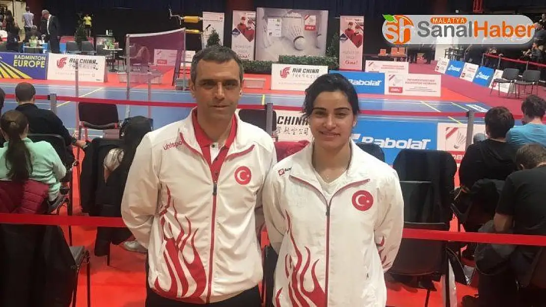 Depremde evi yıkıldı ama o yıkılmadı