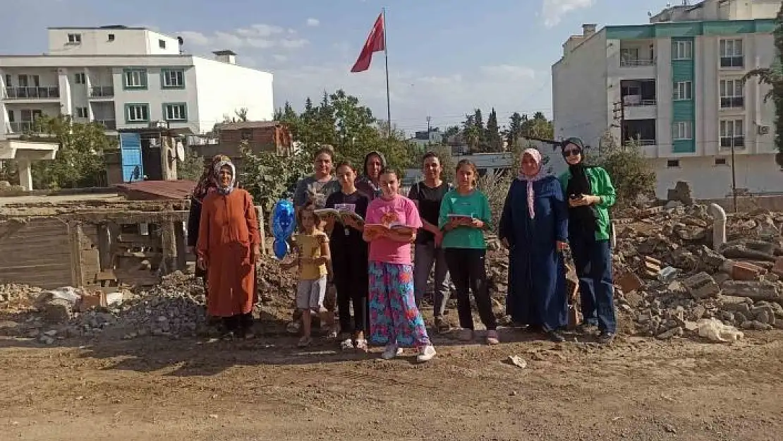 'Depremde okulu yıkılan mahalleli yenisinin yapılmasını istiyor'