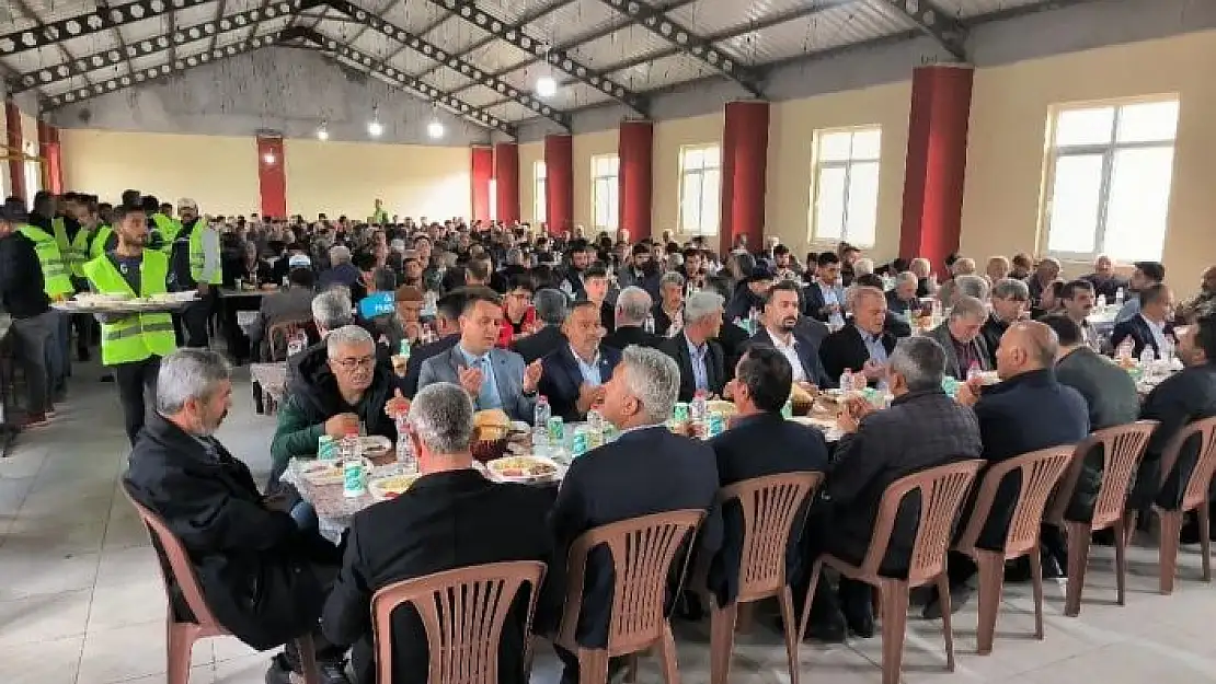 'Depremde vefat edenler için mevlit okutuldu'