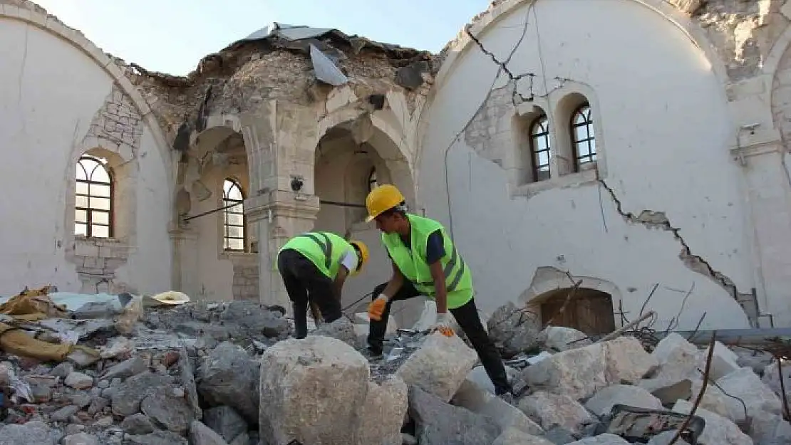 'Depremde yıkılan Adıyaman Ulu Cami´de restorasyon başladı'