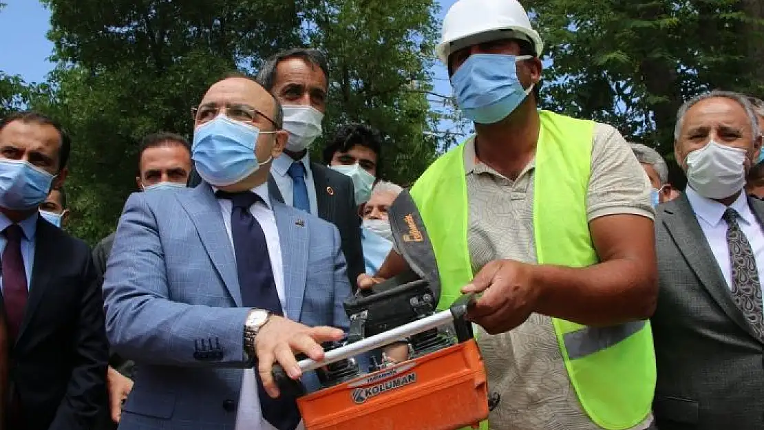 'Depremden ağır hasar gören köy okulunun yerine 8 derslikli okul'