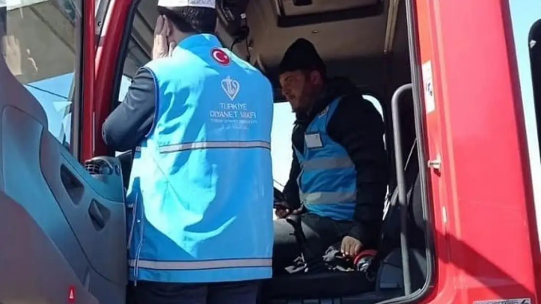 'Depremin merkez üssü Pazarcık´ta ilk ezan okundu'