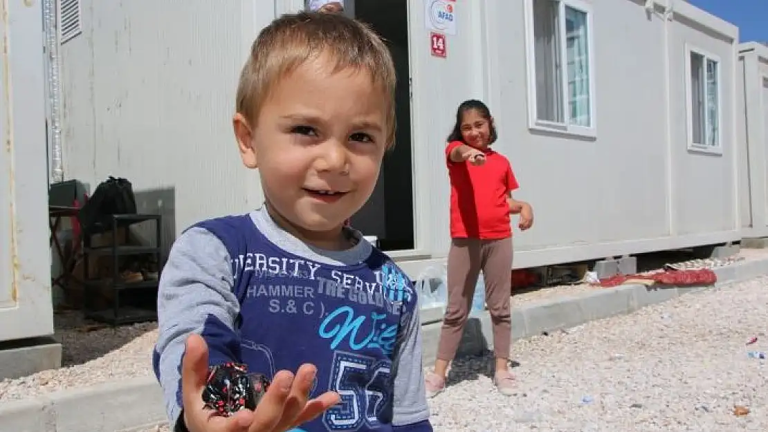'Depremzede çocukların bayram sevinci'