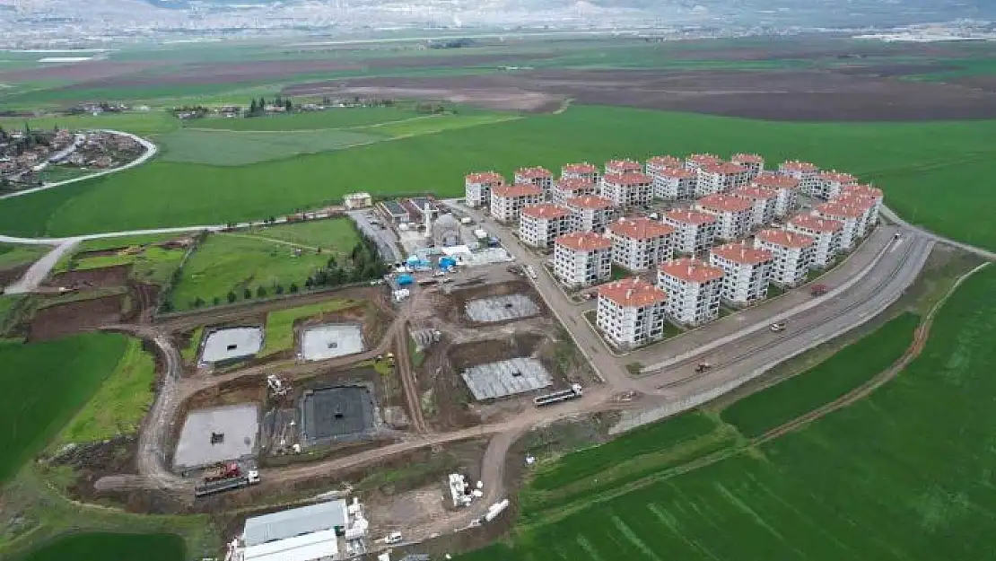 'Depremzedeler için yapılıyor, temeller atıldı çalışmalar hızlandı'