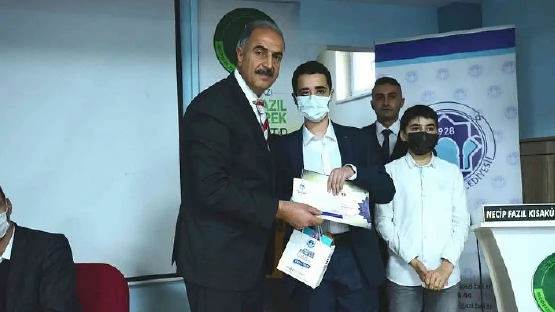 'Dereceye giren öğrenciler ödülleri kaptı'