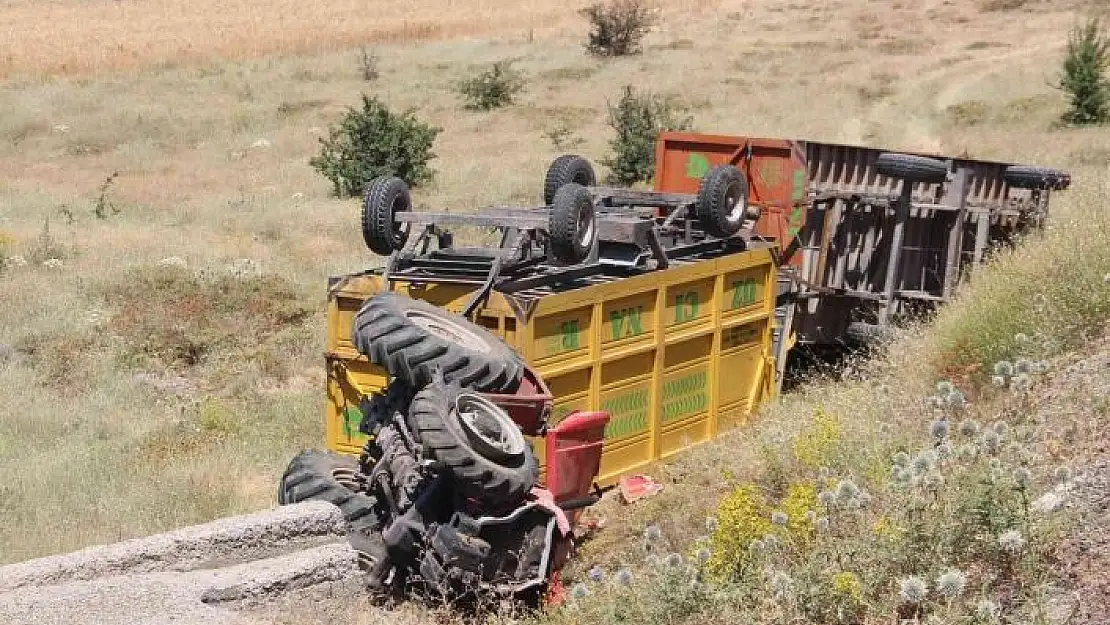 'Devrilen traktör altında kalan sürücü öldü'