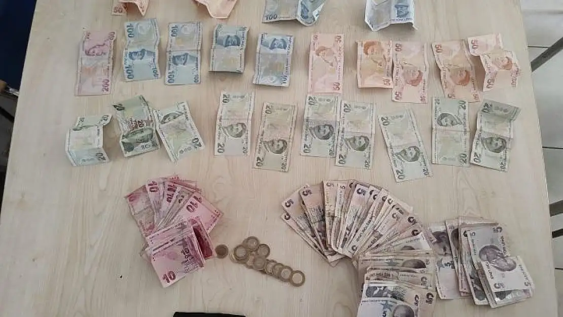 'Dilencinin sakladığı paralar iç çamaşırından çıktı'