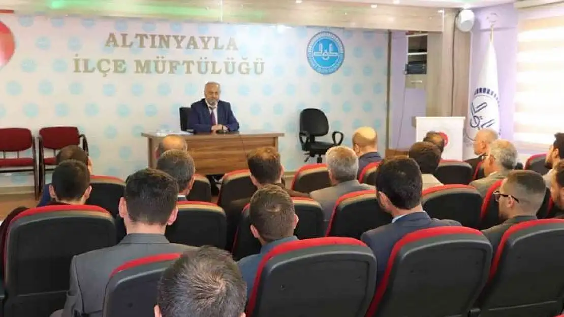 '''Din görevlileri gençlere ulaşmalı'''