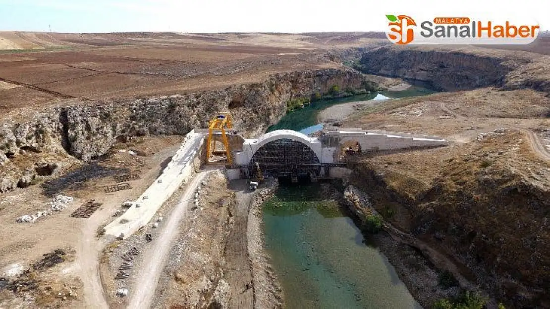 Dinamitle patlatılan tarihi köprü 200 yıl sonra birleşti