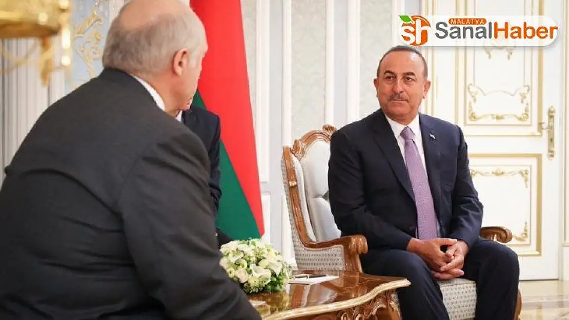 Dışişleri Bakanı Çavuşoğlu, Belarus Cumhurbaşkanı Lukashenko tarafından kabul edildi