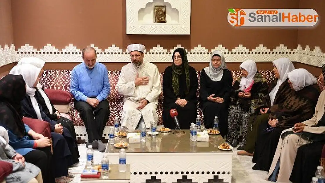 Diyanet İşleri Başkanı Erbaş:  'Vatanımızın her karış toprağı şehit kanlarıyla yoğrulmuştur'