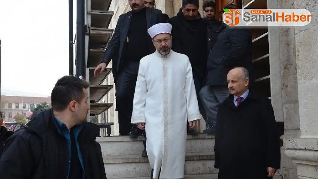 Diyanet İşleri Başkanı Erbaş, Malatya'da hasar gören camiyi inceledi